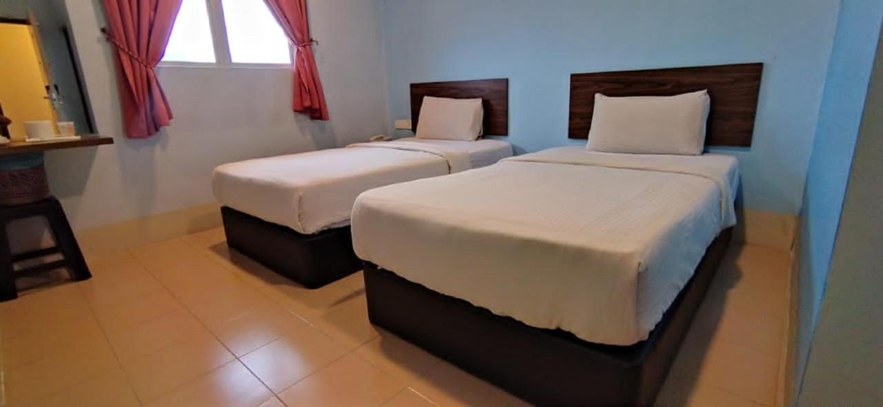 Dream House Hotel Skudai Esterno foto